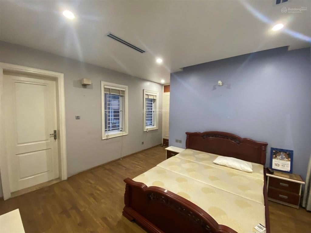 Cho thuê nhà đường nguyễn cơ thạch, nam từ liêm. dt 135m, 5 tầng, căn góc 2 mặt tiền. giá 38tr/th