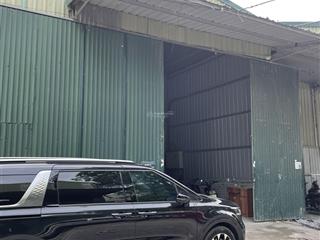 Cho thuê kho đường hữu hưng, nam từ liêm. dt 450m, cao 6m, có điện 3fa, xe công đỗ cửa. giá 25tr/th