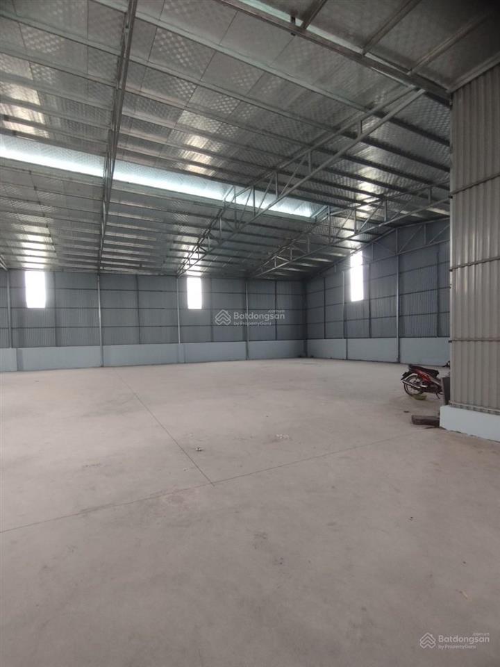 Cho thuê kho đường phú diễn, bắc từ liêm. dt 280m2, cao 8m, có điện 3fa, xe công đỗ cửa. giá 75k/m2