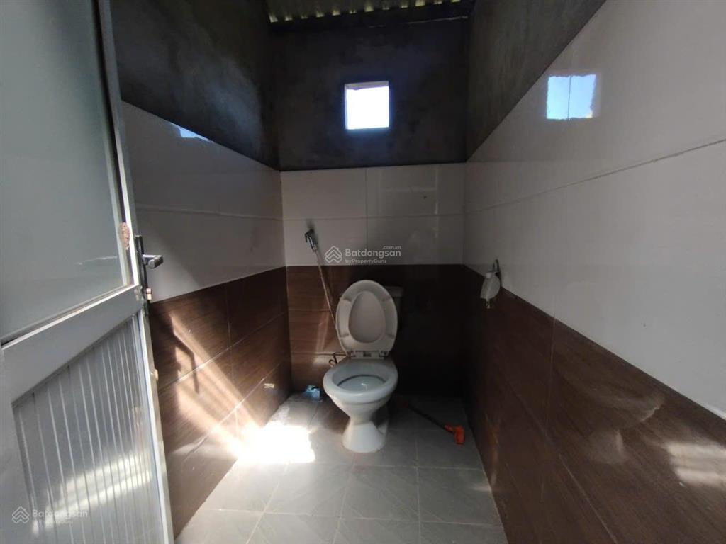 Cho thuê kho đường đại lộ thăng long, an khánh. 800m2, cao 8m, có điện 3fa, nước sạch. 45k/m2/th