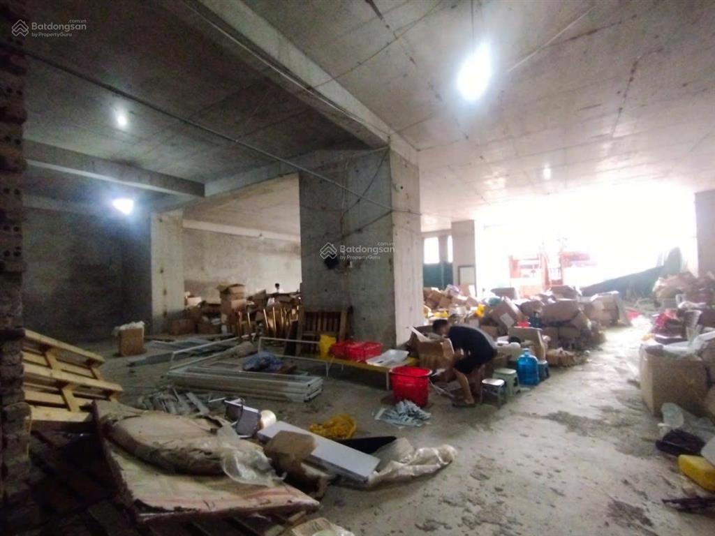 Cho thuê kho đường vạn phúc, hà đông, hn. dt 400m2, xây dựng kiên cố, có điện 3fa. giá 30tr/th
