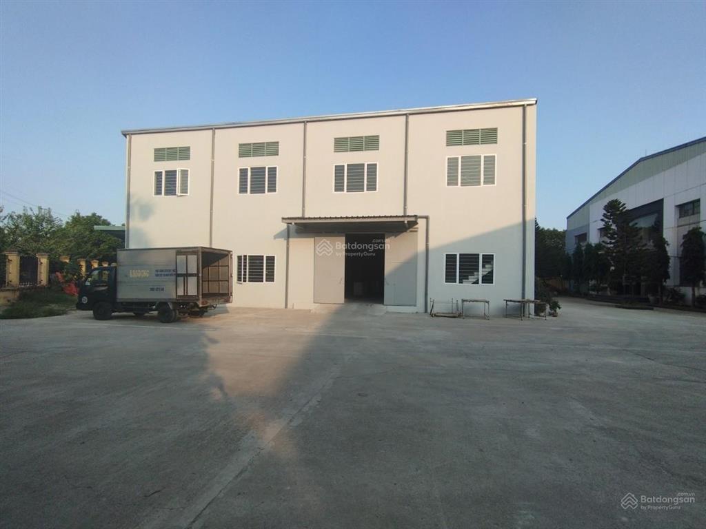 Cho thuê kho cụm cn từ liêm, từ liêm. dt 1300m2, 2t. có pccc tự động, công đỗ cửa. giá 120k/m2/th