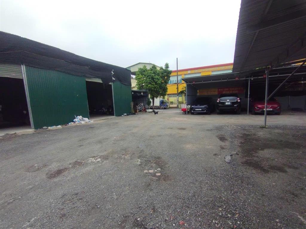 Cho thuê kho đường sài đồng, long biên dt 450m2. khung thép, mái tôn, xe công đỗ cửa. giá 45tr/th