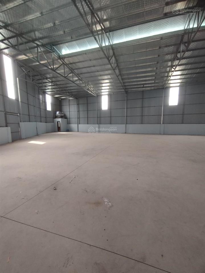 Cho thuê kho đường phú diễn, bắc từ liêm. dt 280m2, cao 8m, có điện 3fa, xe công đỗ cửa. giá 75k/m2