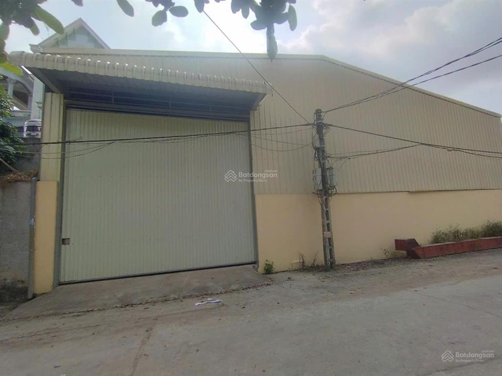Cho thuê kho tại nam hà, phúc thọ, hn. dt 1000m khung thép zamin cao 10m, có điện 3fa. giá 50tr/th