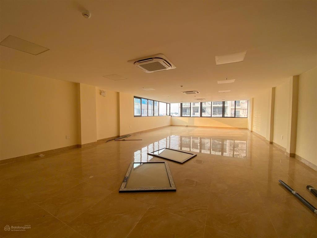 Cho thuê tòa nhà đường hồ tùng mậu, nam từ liêm. dt 150m2, 6 tầng, 1 hầm, thông sàn có thang máy