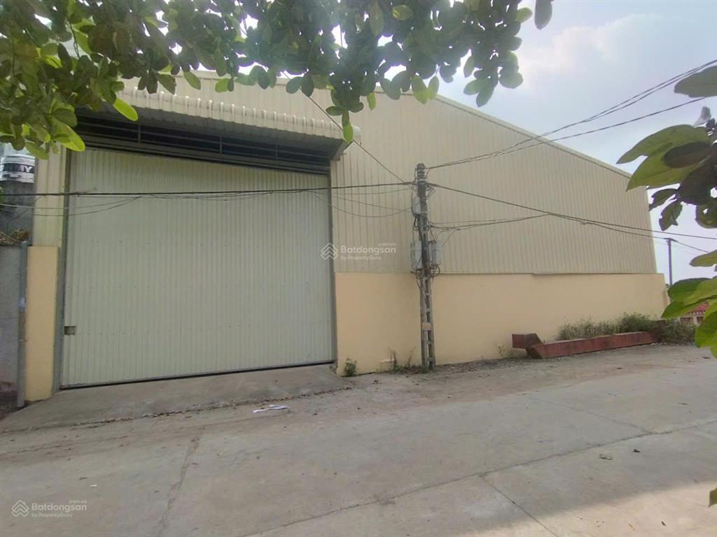 Cho thuê kho ql32, đan phượng, hoài đức. dt 1200m2, có điện 3fa, pccc, xe công đỗ cửa. giá 80k/m/th