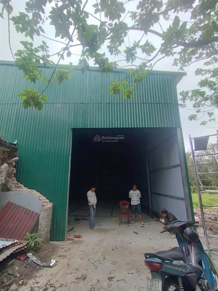Cho thuê kho đường phú diễn, bắc từ liêm. dt 280m2, cao 8m, có điện 3fa, xe công đỗ cửa. giá 75k/m2