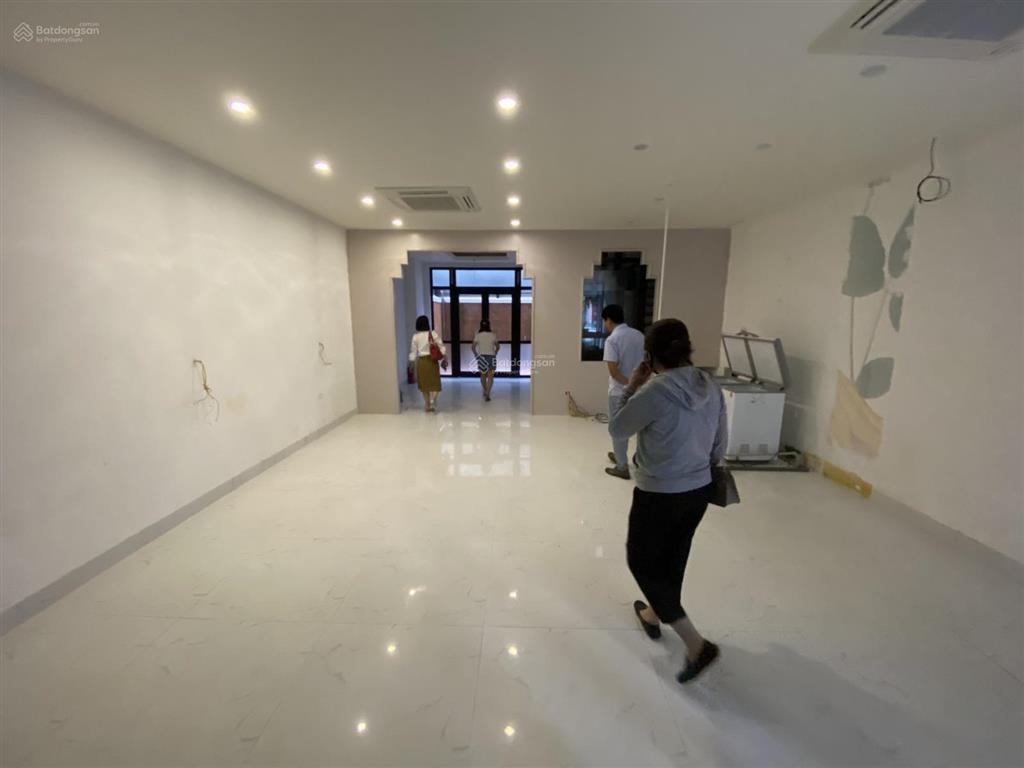 Cho thuê nhà mặt phố hàm nghi, nam từ liêm, hn. dt 100m2, 5 tầng, thông sàn có thang máy. giá 75tr