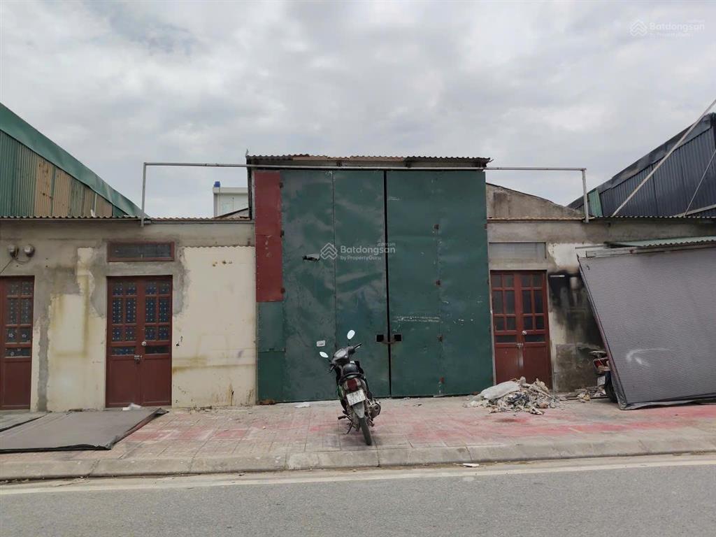 Cho thuê kho xã đông la, an khánh, hn. dt 600m, cao 6m có điện 3fa xe công đỗ cửa. giá 40tr/th
