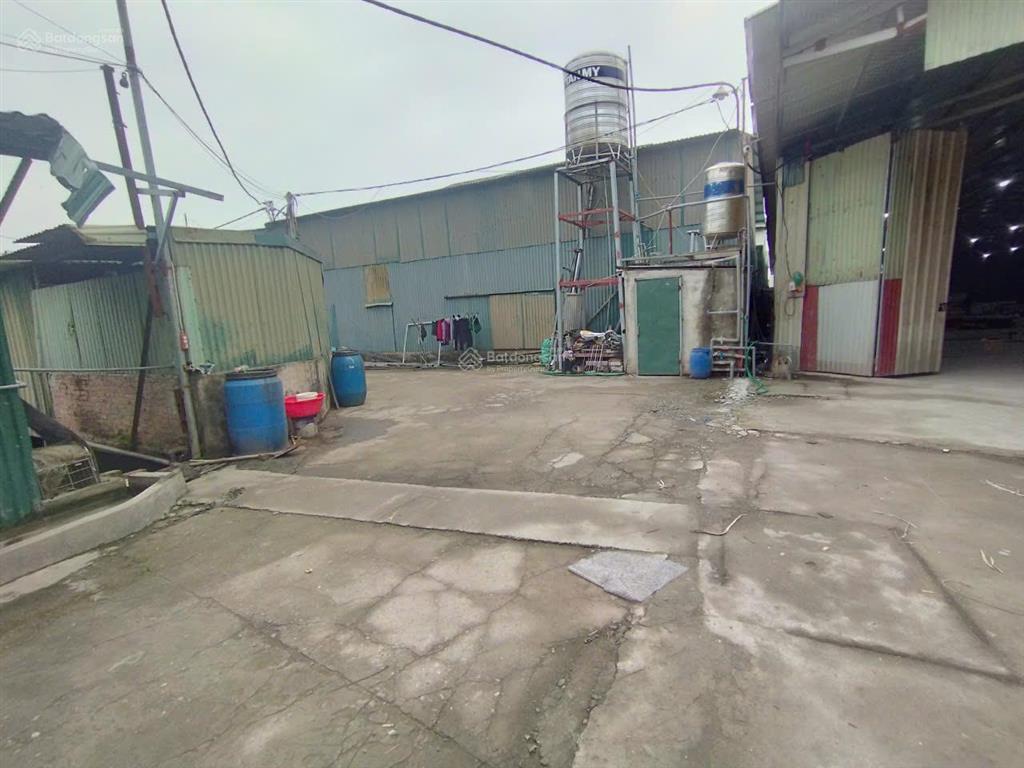 Cho thuê kho tại vạn phúc, thanh trì. dt 750m2 cao 6m, có điện 3fa, nước sạch. giá 25tr/th