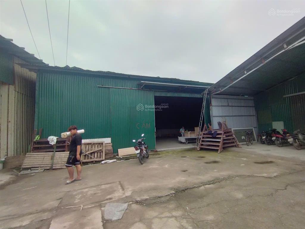 Cho thuê kho tại vạn phúc, thanh trì. dt 750m2 cao 6m, có điện 3fa, nước sạch. giá 25tr/th