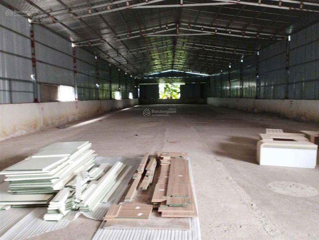 Cho thuê kho tại vạn phúc, thanh trì. dt 750m2 cao 6m, có điện 3fa, nước sạch. giá 25tr/th