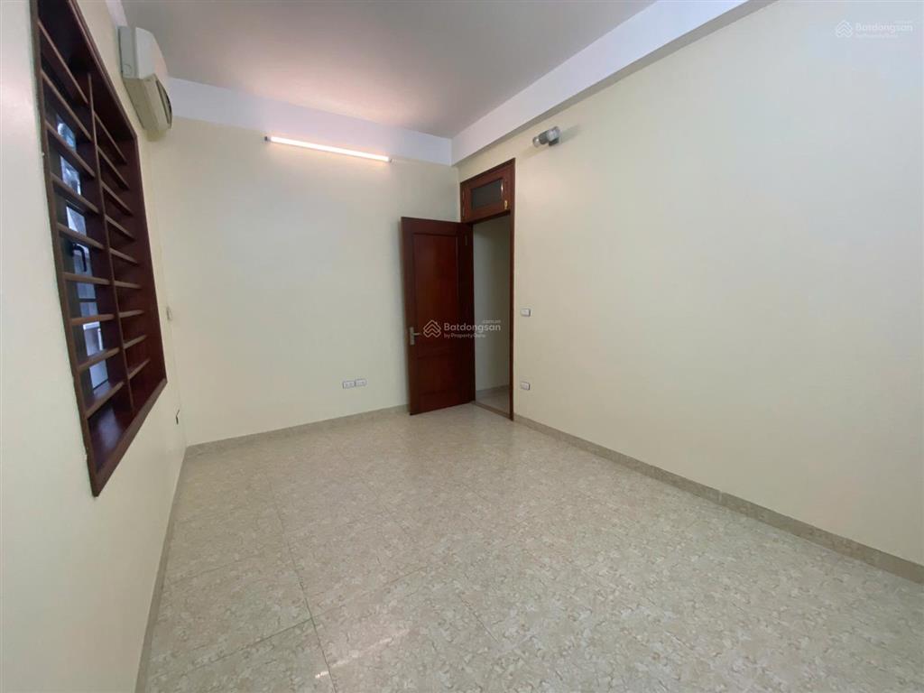 Cho thuê nhà kđt đại kim mới, hoàng mai, hn. dt 75m2, 5 tầng có thang máy, ô tô đỗ cửa. giá 32tr/th