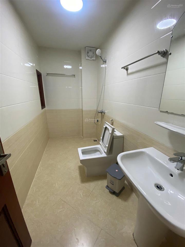 Cho thuê nhà kđt đại kim mới, hoàng mai, hn. dt 75m2, 5 tầng có thang máy, ô tô đỗ cửa. giá 32tr/th
