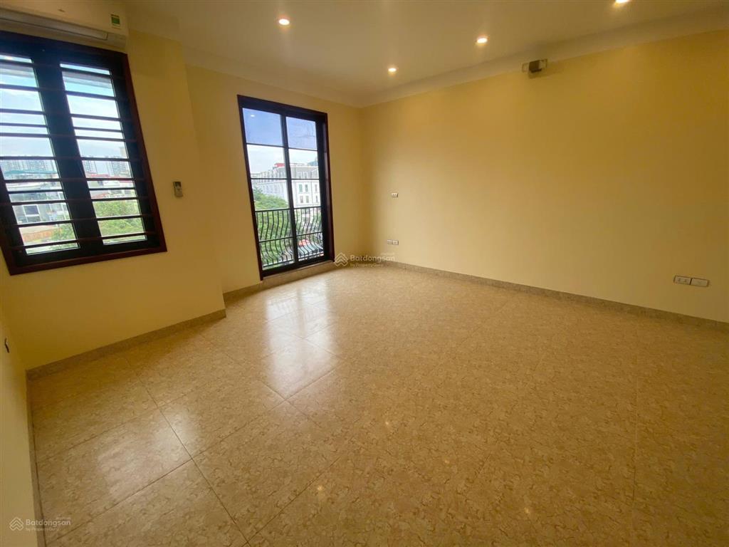 Cho thuê nhà kđt đại kim mới, hoàng mai, hn. dt 75m2, 5 tầng có thang máy, ô tô đỗ cửa. giá 32tr/th