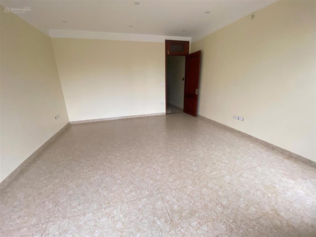 Cho thuê nhà kđt đại kim mới, hoàng mai, hn. dt 75m2, 5 tầng có thang máy, ô tô đỗ cửa. giá 32tr/th