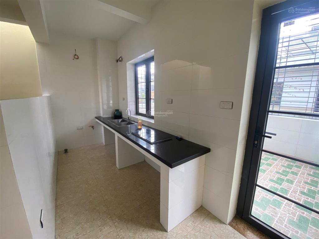 Cho thuê nhà kđt đại kim mới, hoàng mai, hn. dt 75m2, 5 tầng có thang máy, ô tô đỗ cửa. giá 32tr/th