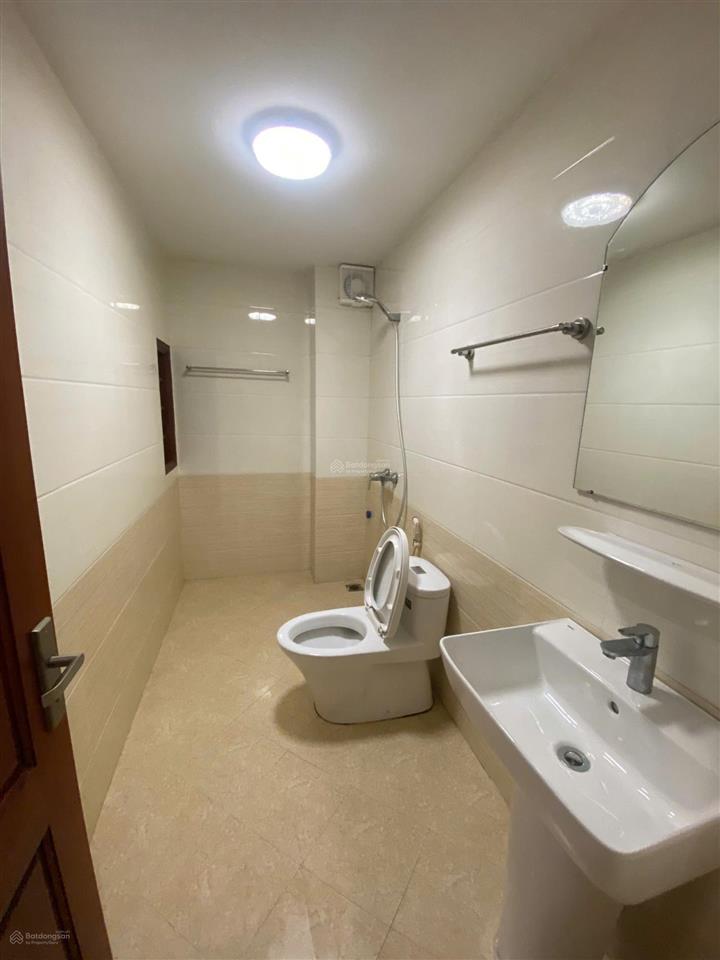 Cho thuê nhà kđt đại kim mới, hoàng mai, hn. dt 75m2, 5 tầng có thang máy, ô tô đỗ cửa. giá 32tr/th