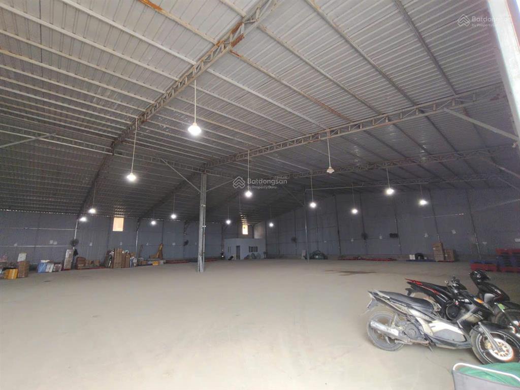 Cho thuê kho đường thụy phương, bắc từ liêm. 600m2, cao 9m, có điện 3fa, công đỗ cửa. giá 75k/m2