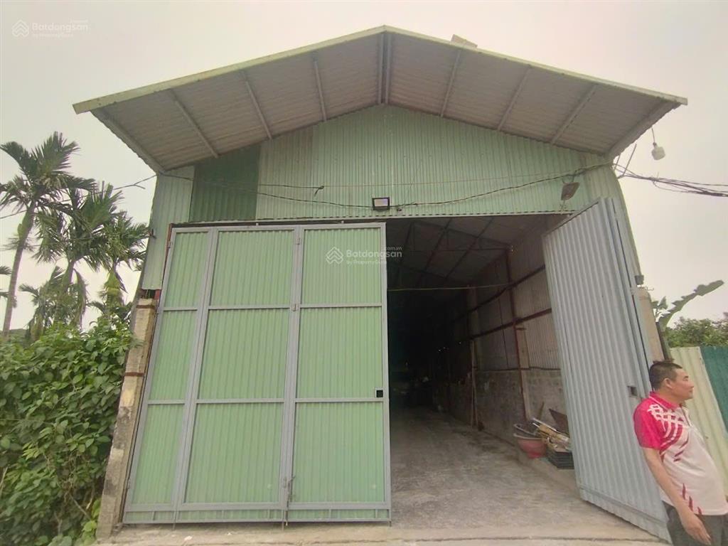 Cho thuê kho tổ 14 đường nghĩa bình, yên nghĩa, hà đông. dt 600m2, cao 8m, xe công đỗ cửa. giá 27tr