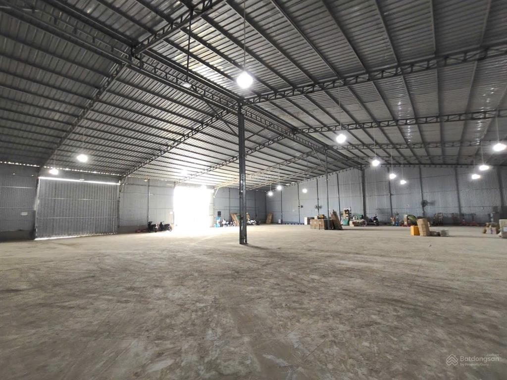 Cho thuê kho đường thụy phương, bắc từ liêm. 600m2, cao 9m, có điện 3fa, công đỗ cửa. giá 75k/m2