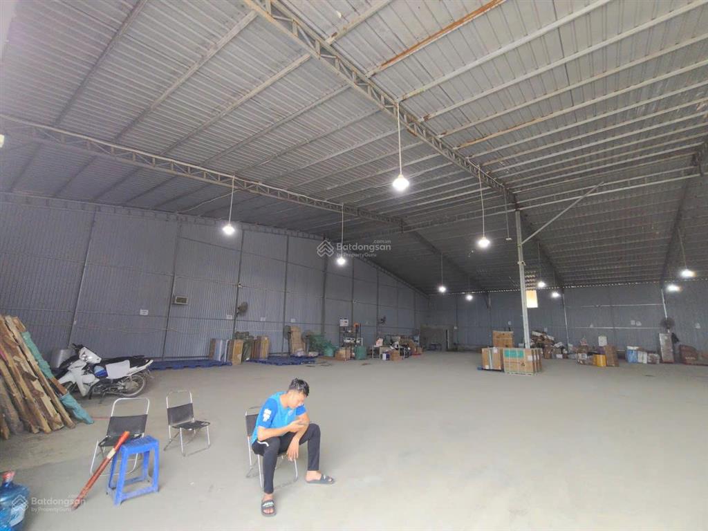 Cho thuê kho đường thụy phương, bắc từ liêm. 600m2, cao 9m, có điện 3fa, công đỗ cửa. giá 75k/m2