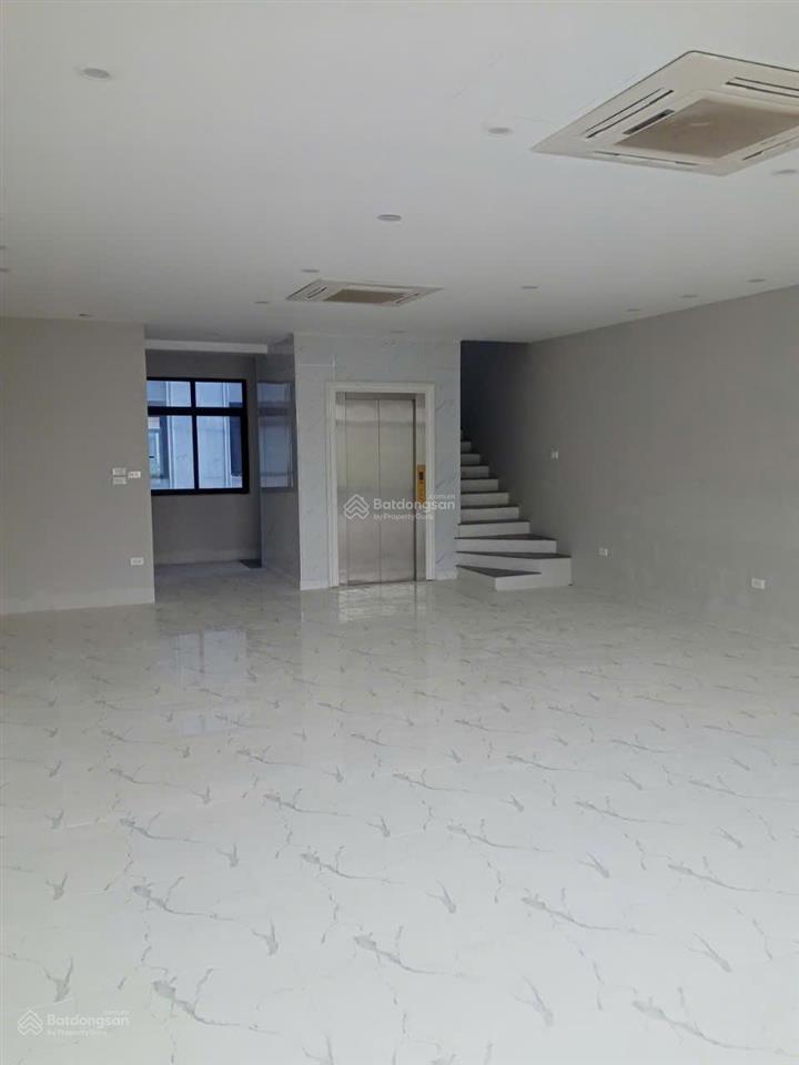 Cho thuê nhà vinhomes gardenia hàm nghi, nam từ liêm. dt 100m2 5 tầng, có thang máy. giá 55tr/th