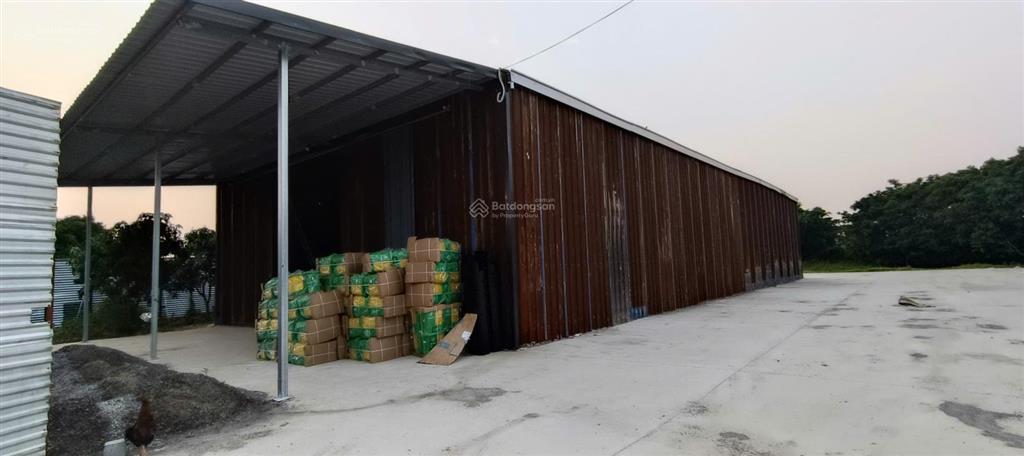 Cho thuê kho đường đại thanh, thanh trì. dt 300m2, cao 8m, mái trống nóng, xe công đỗ cửa. 65k/m2