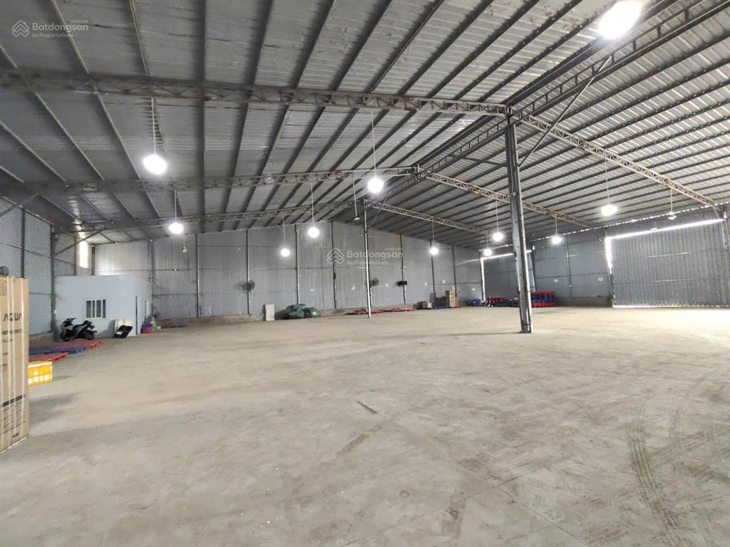 Cho thuê kho đường thụy phương, bắc từ liêm. 600m2, cao 9m, có điện 3fa, công đỗ cửa. giá 75k/m2