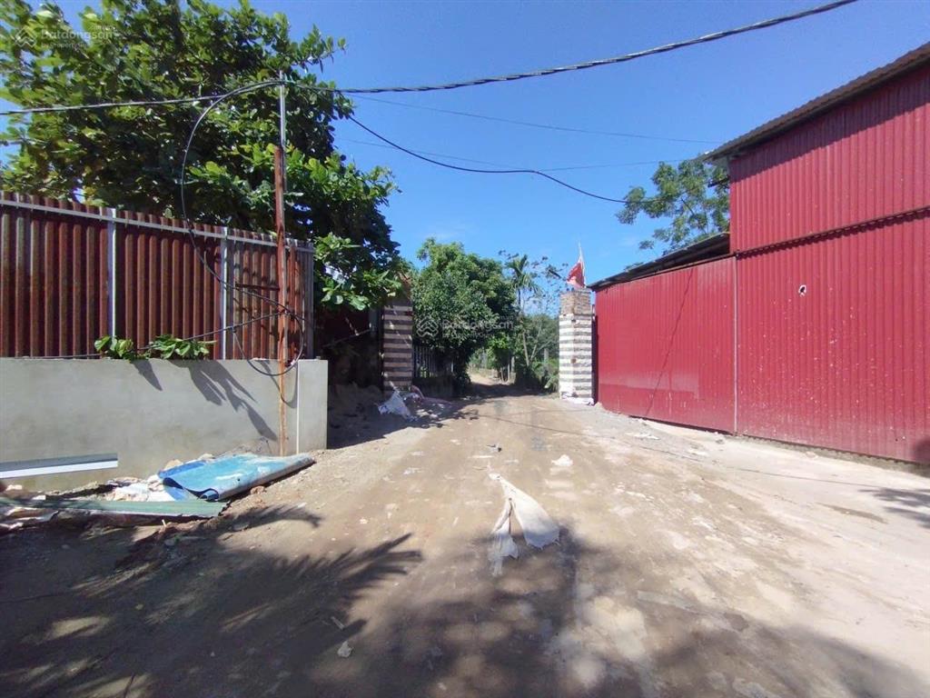 Cho thuê kho km14 đại lộ thăng long, vân côn. dt 700m2, cao 8m, có điện 3fa, nước sạch. giá 40k/m2