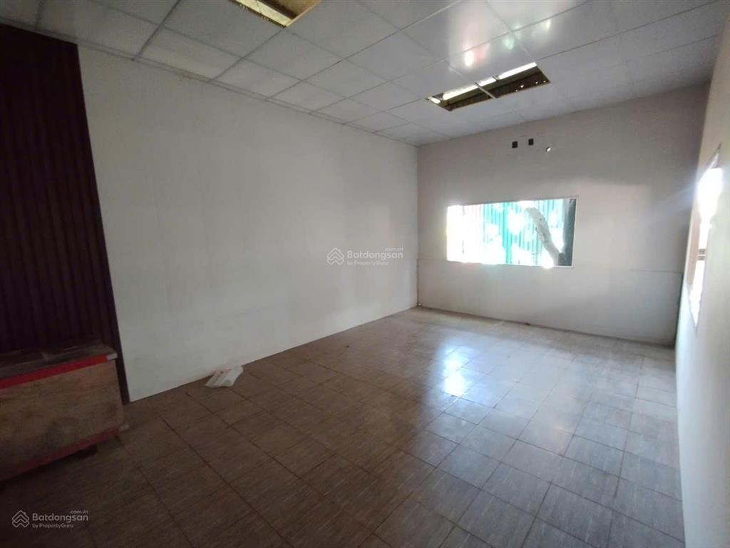 Cho thuê kho km14 đại lộ thăng long, vân côn. dt 700m2, cao 8m, có điện 3fa, nước sạch. giá 40k/m2