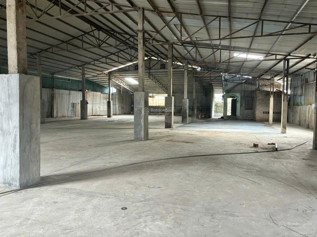 Cho thuê kho đường liên mạc, bắc từ liêm, 1.152m2 cao 68m có điện 3fa, xe công đỗ cửa. giá 40tr/th