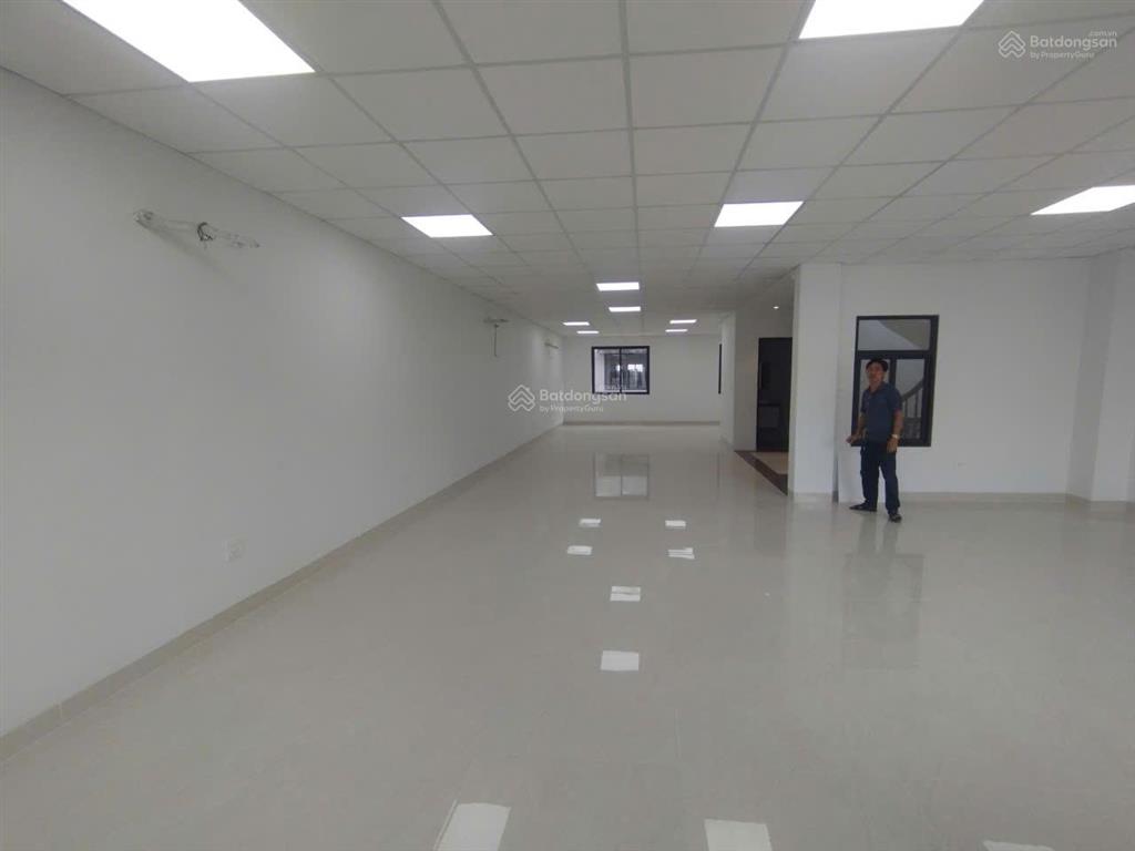 Cho thuê nhà kđt geleximco lê trọng, dương nội. dt 200m2, 4 tầng, thông sàn có thang máy. giá 55tr