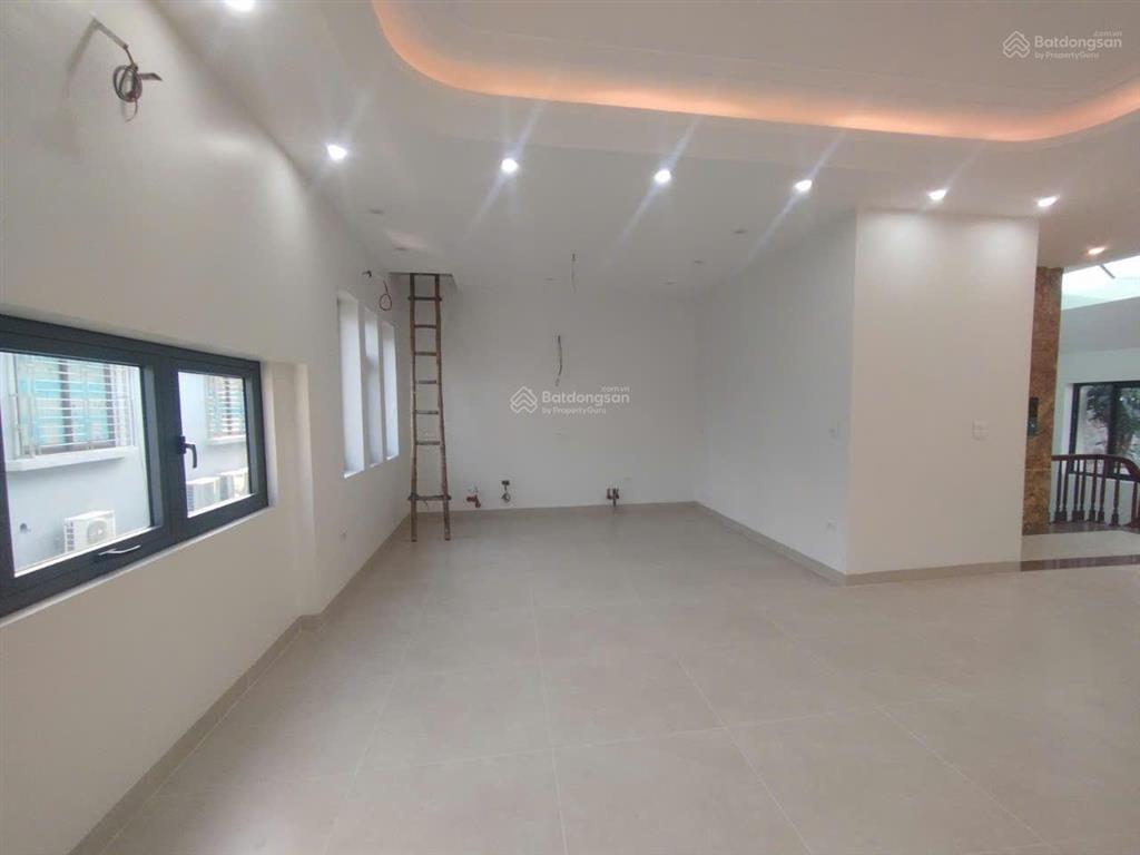 Cho thuê nhà kđt geleximco lê trọng, dương nội. dt 200m2, 4 tầng, thông sàn có thang máy. giá 55tr