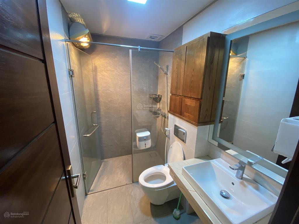 Cho thuê nhà vinhomes gardenia hàm nghi, nam từ liêm. dt 100m2 5 tầng, có thang máy. giá 50tr/th