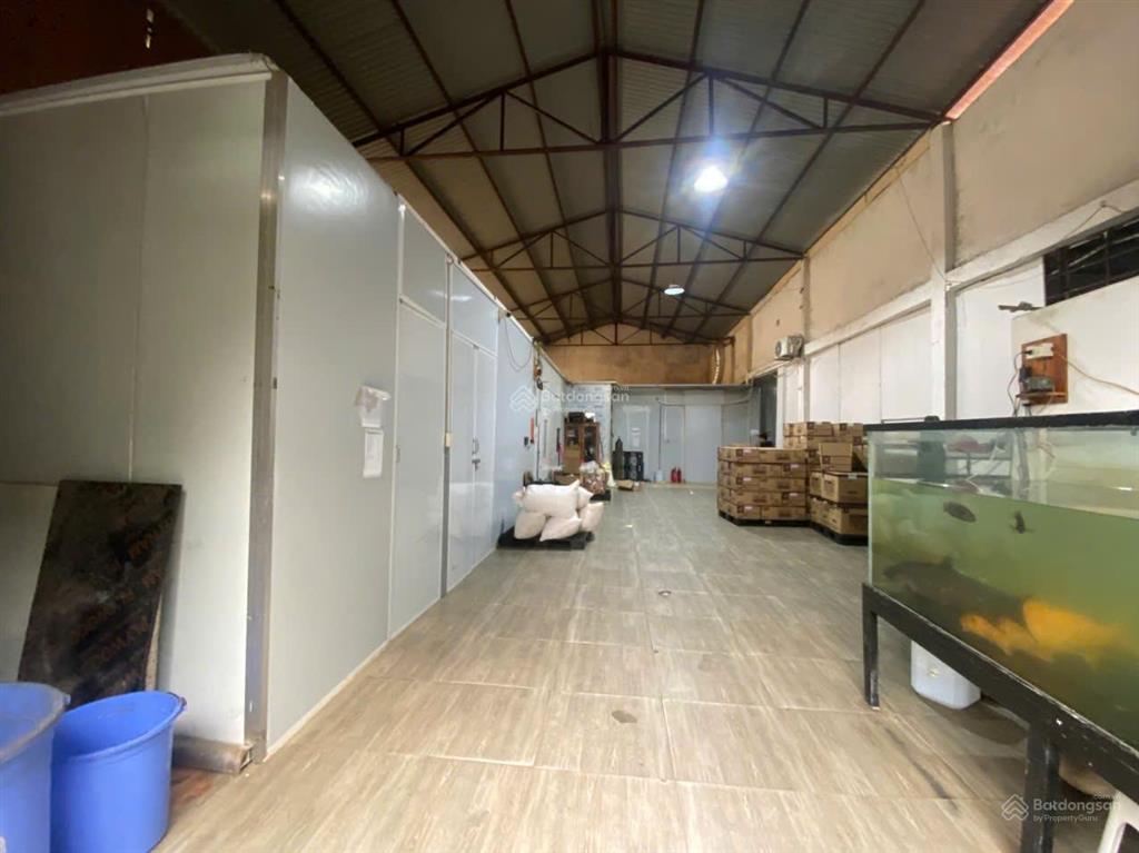 Cho thuê kho kcn phú minh, bắc từ liêm, hn. dt 430m2, cao 7m có điện 3fa, xe công đỗ cửa. giá 80k/m