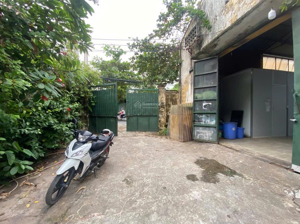 Cho thuê kho kcn phú minh, bắc từ liêm, hn. dt 430m2, cao 7m có điện 3fa, xe công đỗ cửa. giá 80k/m