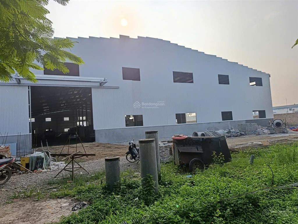 Cho thuê kho kcn hòa mạc, duy tiên, hà nam. 6000m2 cao 12m pccc tự động công đỗ cửa. 102.600đ/m2/th