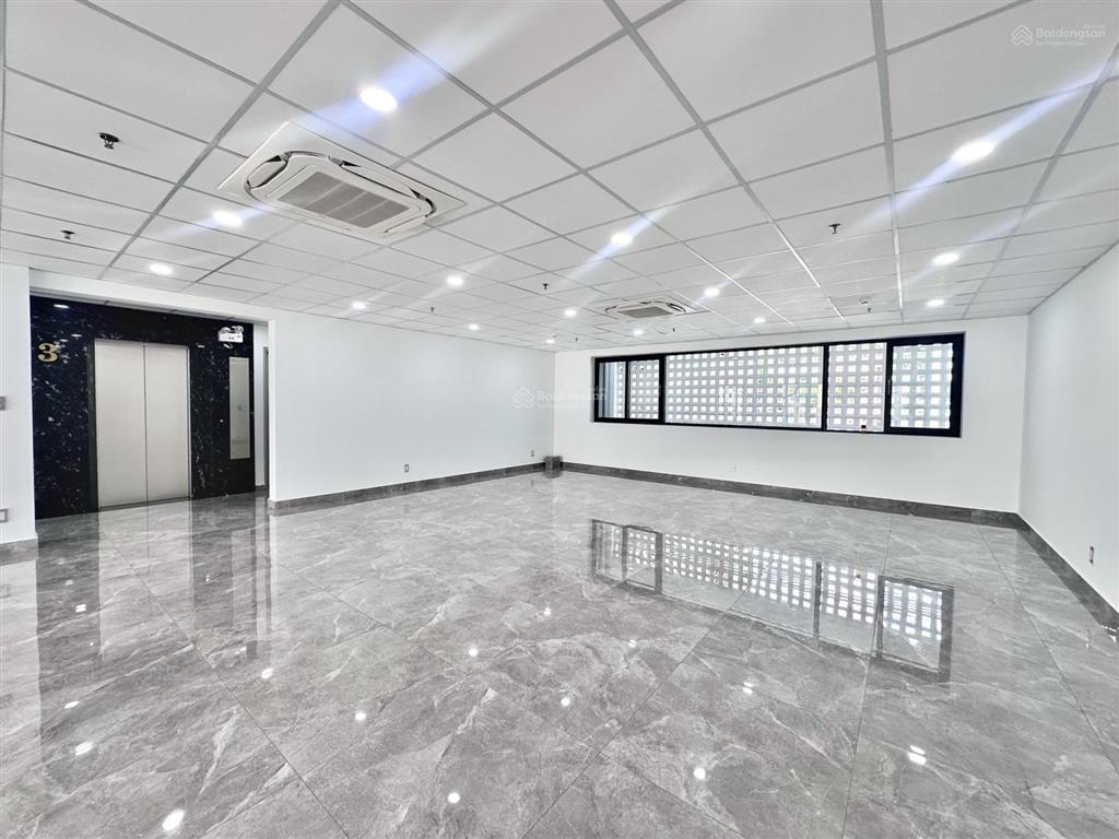 Cho thuê sàn tòa building khu 168 nguyễn xiển diện tích 160m2 giá 25tr view full kính