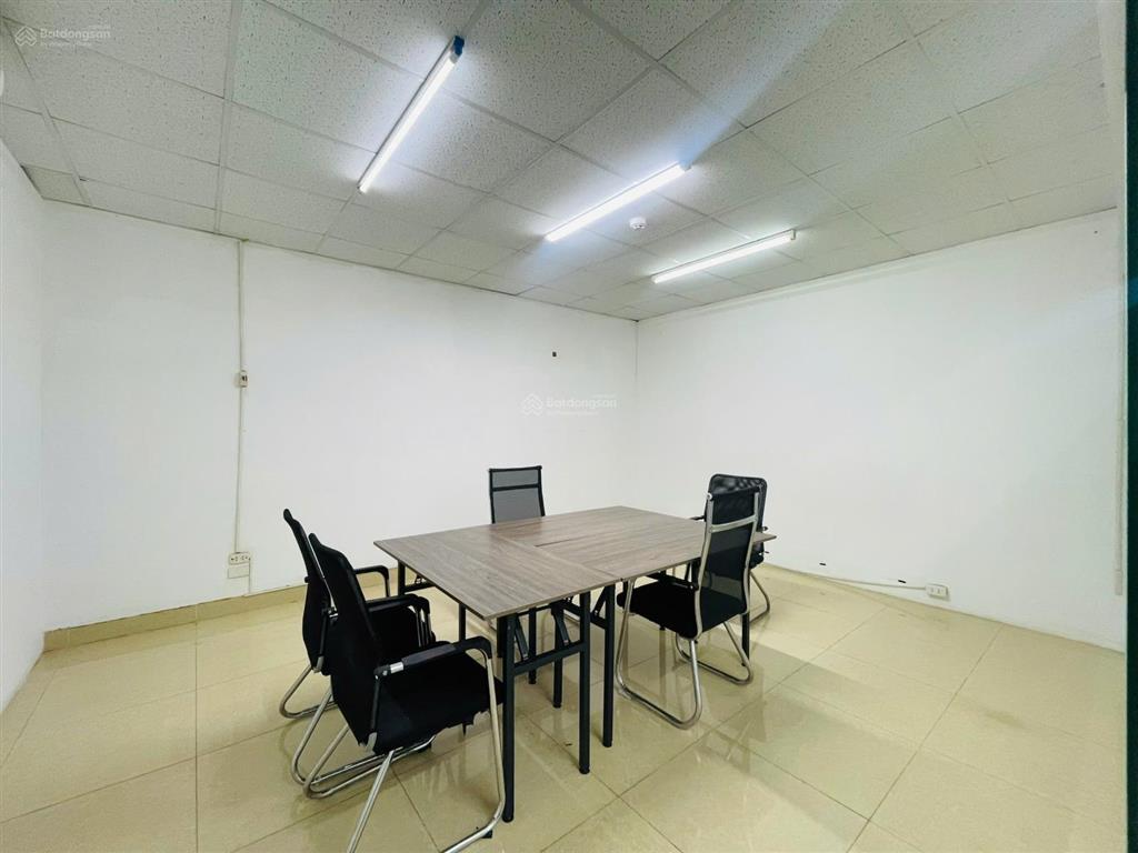 Cho thuê văn phòng ngã tư sở diện tích 35m2 giá 5.5tr tòa văn phòng