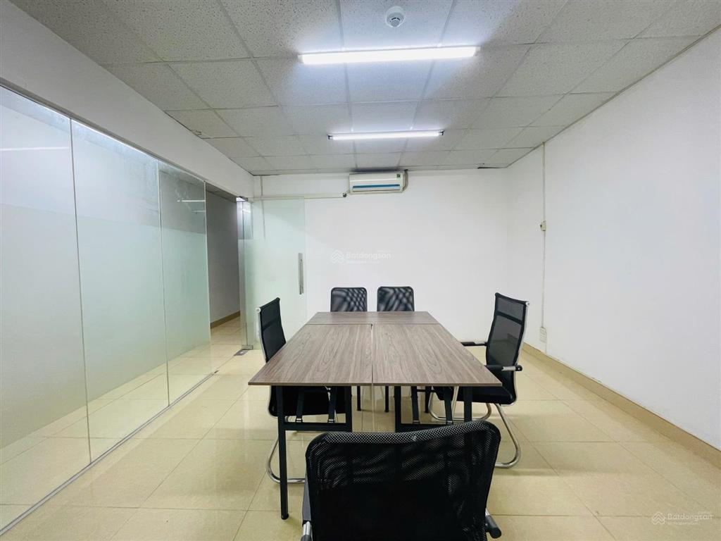 Cho thuê văn phòng ngã tư sở diện tích 35m2 giá 5.5tr tòa văn phòng