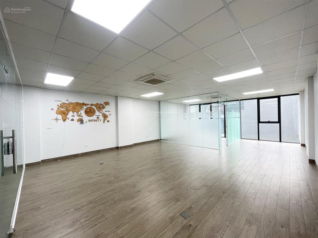 Chú huy có văn phòng mặt thoáng full kính ngõ 73 thái hà 100m2 giá 17.5 triệu