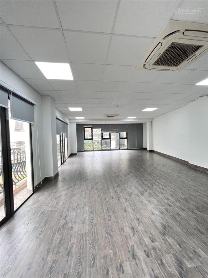 Cho thuê văn phòng hoàng văn thái diện tích 110m2, giá 15,5tr/th, view full kính