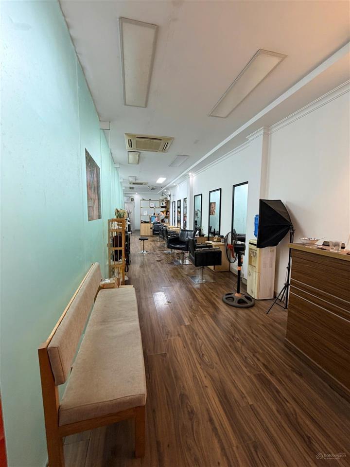 Mặt bằng kinh doanh mặt đường nguyễn khang 60m2 16tr ưu đãi 12tr  vị trí đẹp