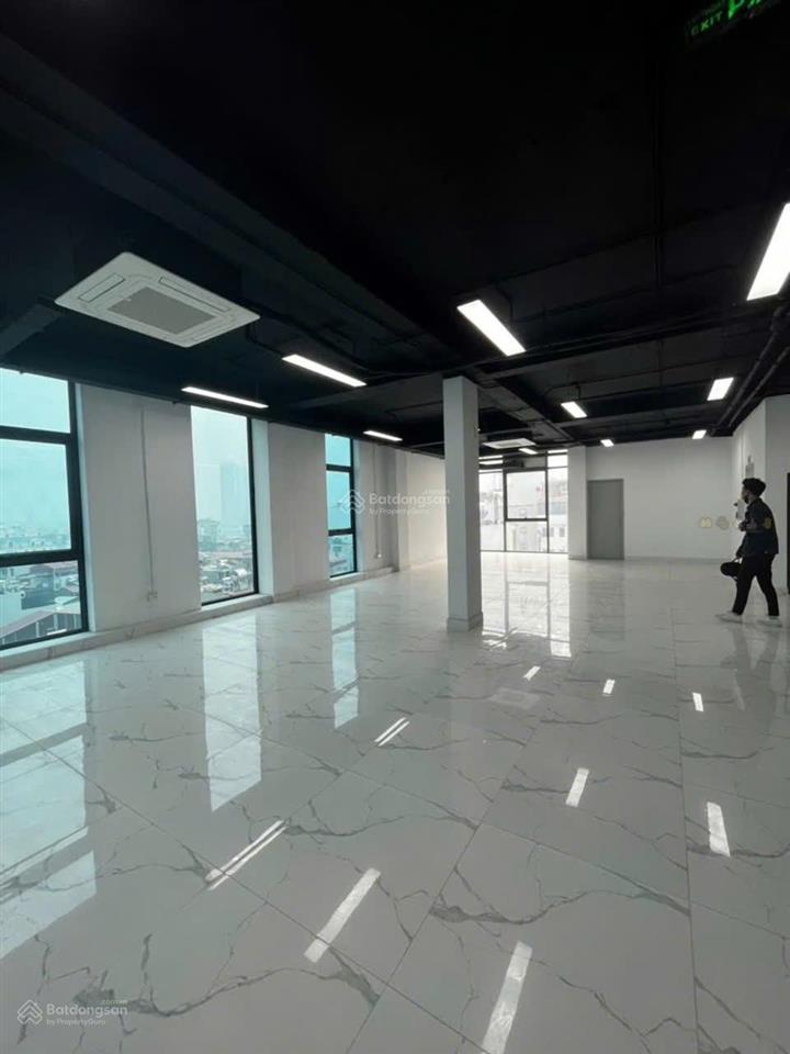Chú huy có văn phòng mặt thoáng full kính nguyễn hy quang 60m2 giá 12 triệu