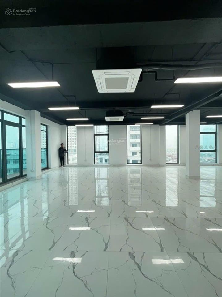 Chú huy có văn phòng mặt thoáng full kính nguyễn hy quang 60m2 giá 12 triệu