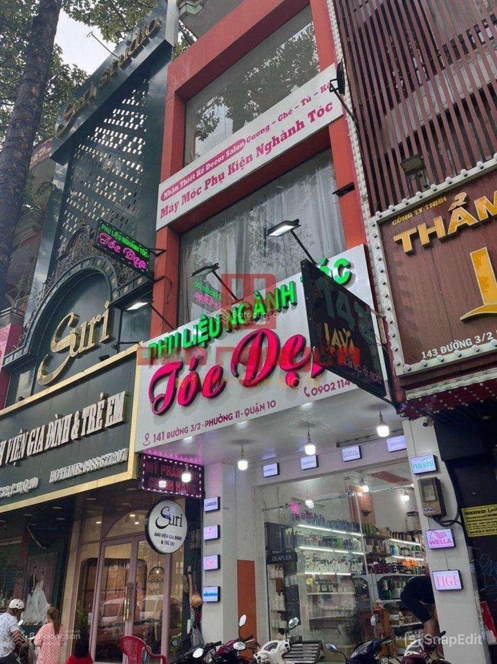 Cần tiền bán gấp!mặt tiền ba tháng hai q10.đối diện hà đô.giá chỉ hơn 40 tỷ