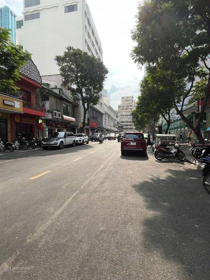 Căn góc cực hiếm!mặt tiền đông du q1 giá đầu tư.nợ ngân hàng cần bán gấp!