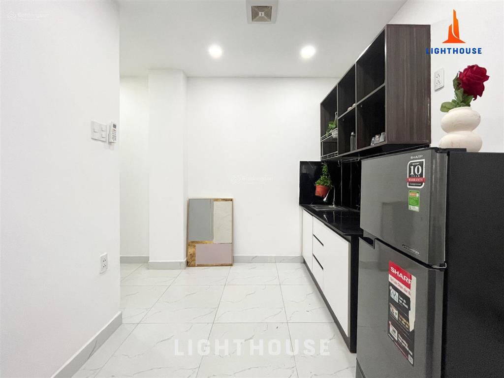 Phòng bùi hữu nghĩa cạnh chợ bà chiểu hẻm xe hơi  hầm xe thang máy  sát tân định  đakao quận 1